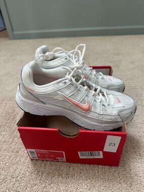 Nike P-6000 – Youth Size 7Y / Women's 8.5 – Summit White/Apricot Agate – NIB